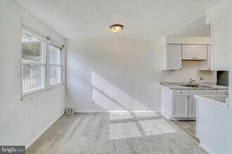 10203 E Keswick Rd in Philadelphia, PA - Building Photo - Building Photo