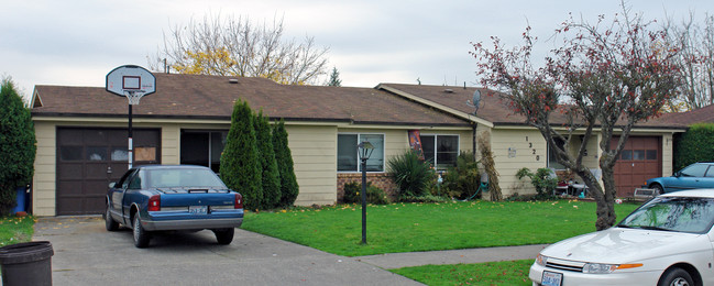 1318-1320 12th Ave NW in Puyallup, WA - Building Photo - Building Photo