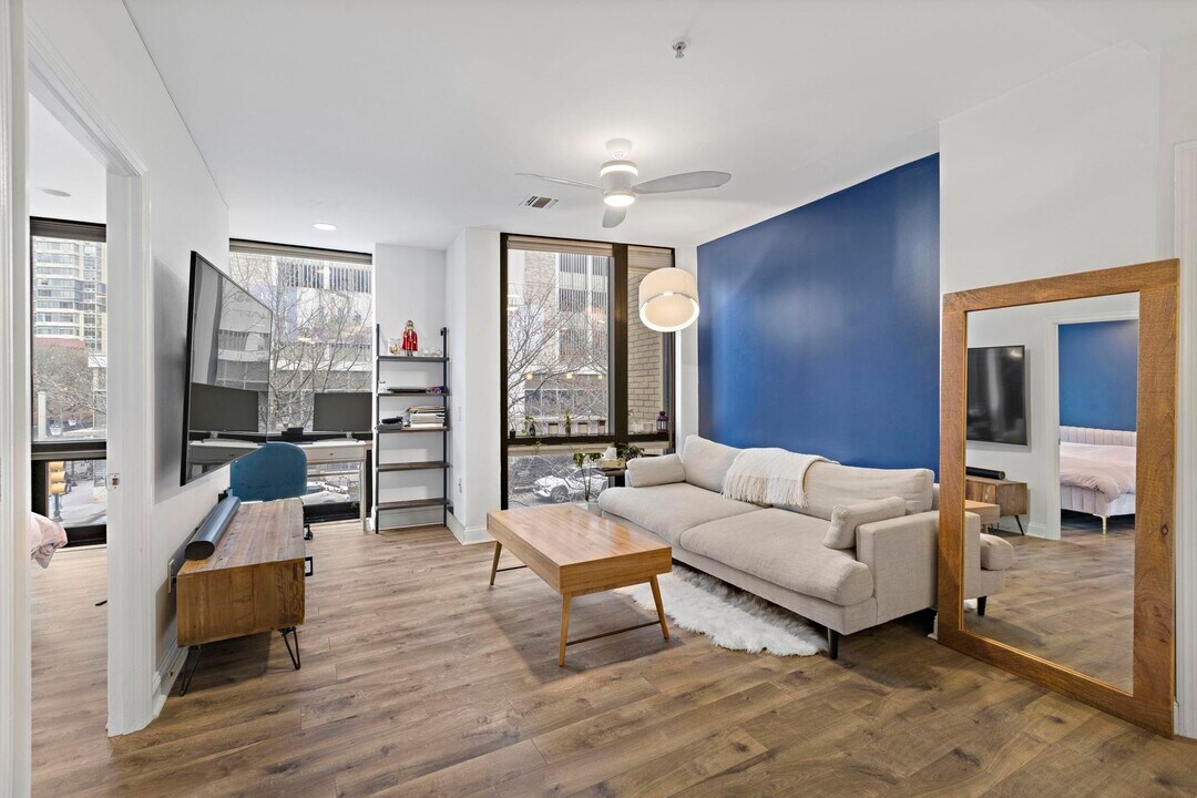 99 Montgomery St-Unit -2B / 202 in Jersey City, NJ - Building Photo