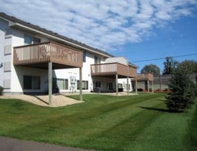 Evergreen Point Townhomes in Ramsey, MN - Building Photo - Building Photo
