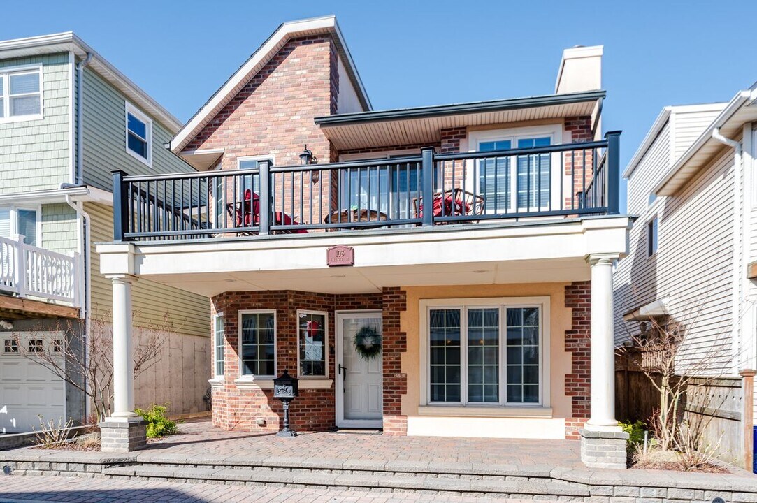 103 Nebraska St in Long Beach, NY - Building Photo