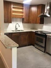 2600 NE 205th St-Unit -1 in Miami, FL - Building Photo - Building Photo