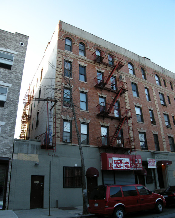 2480 Belmont Ave in Bronx, NY - Building Photo