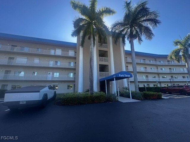 14831 Park Lake Dr in Ft. Myers, FL - Building Photo - Building Photo