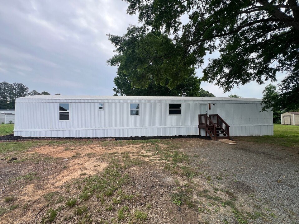 2004 Kimmac Ln in Waxhaw, NC - Building Photo