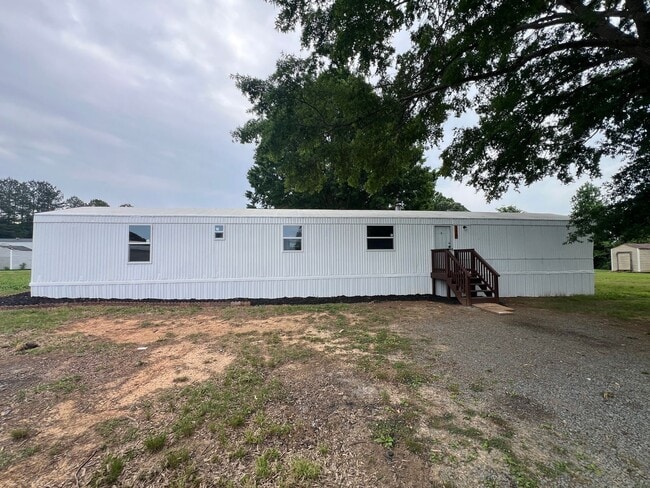 property at 2004 Kimmac Ln