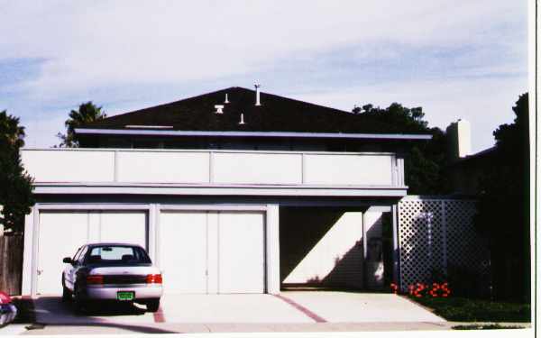 2564-2568 Seahorse Ave in Ventura, CA - Building Photo - Building Photo