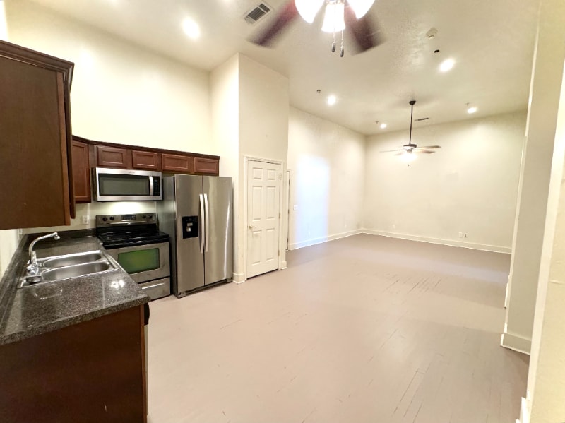 409 Main St in Columbus, MS - Building Photo