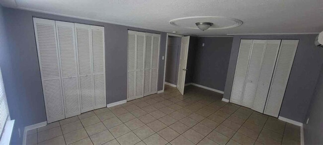 310 Charles St in Port Orange, FL - Foto de edificio - Building Photo