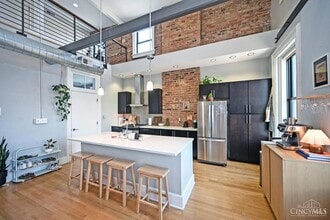 27 Mercer St in Cincinnati, OH - Foto de edificio - Building Photo