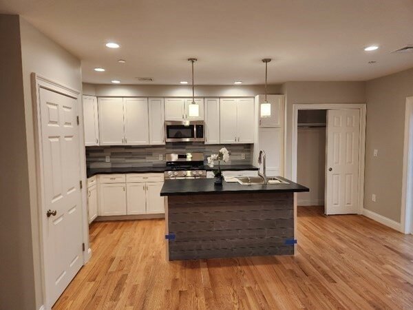 158 Hayden Rowe St in Hopkinton, MA - Building Photo - Building Photo