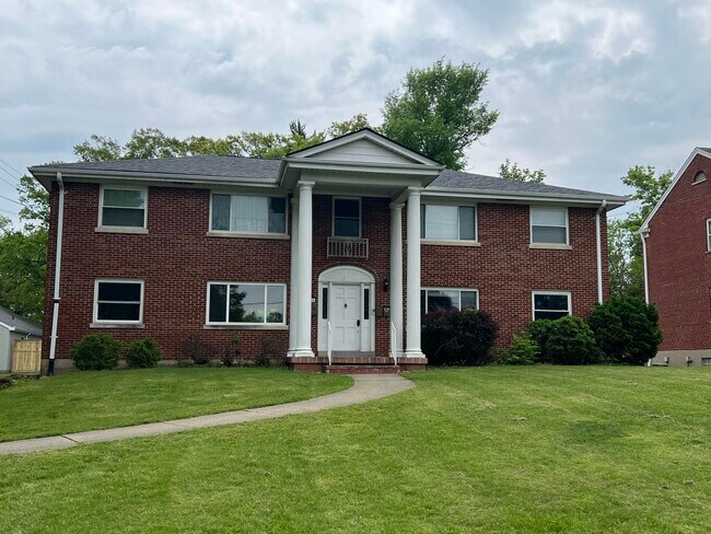 property at 2695 Dixie Hwy
