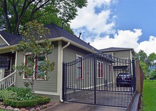 1115 Robbie St in Houston, TX - Building Photo - Building Photo