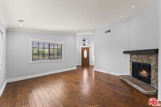 29701 Canwood St in Agoura Hills, CA - Building Photo - Building Photo