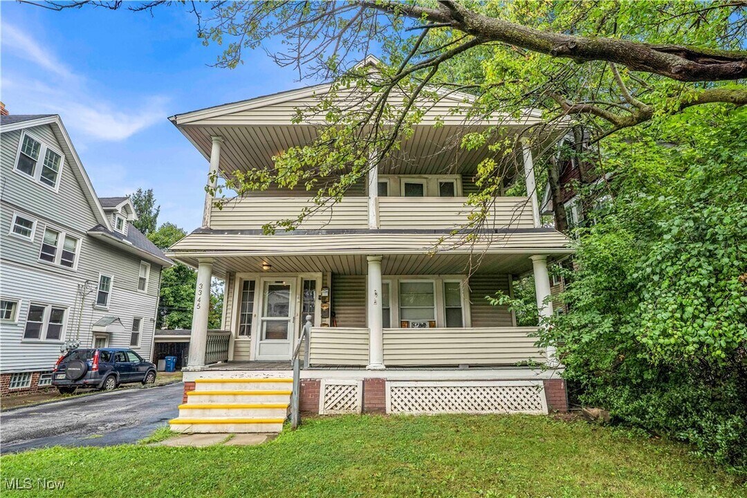 3345 Desota Ave in Cleveland Heights, OH - Building Photo