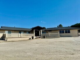 445 Crestmont Dr in San Luis Obispo, CA - Building Photo