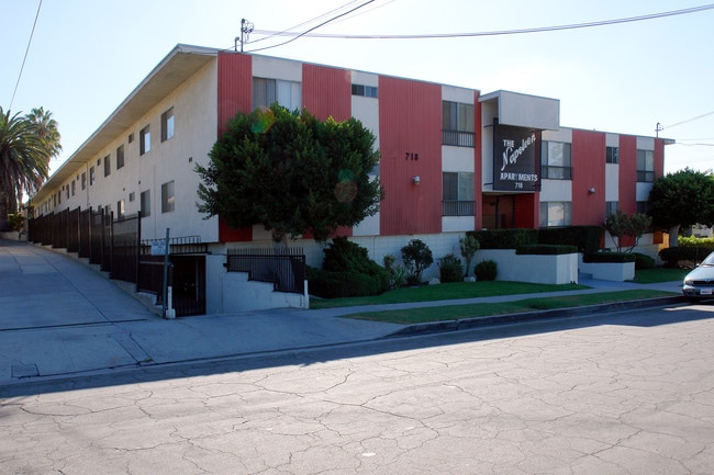 The Napoleon Apartments in Inglewood, CA - Foto de edificio - Building Photo