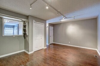 200 Arrowhead Dr in Johnson City, TN - Building Photo - Building Photo