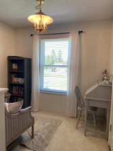 19205 Surrey Ln in Northville, MI - Building Photo - Building Photo