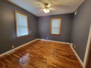 428 High St in Marshall, MI - Building Photo - Building Photo