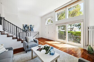 312 N Francisca Ave, Unit 1 in Redondo Beach, CA - Foto de edificio - Building Photo