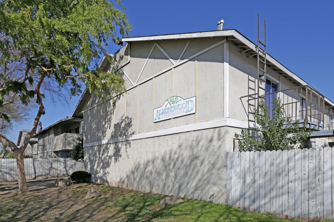 Almond Wood Apartments in Madera, CA - Foto de edificio