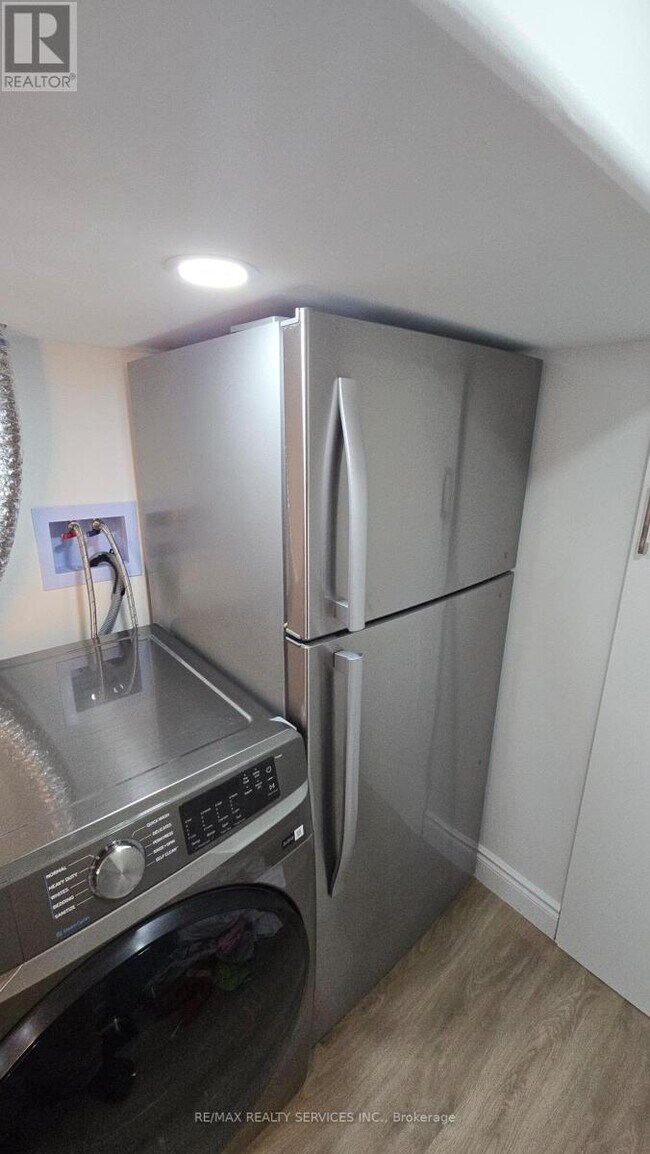 920 Tartan Ct in Kitchener, ON - Building Photo - Building Photo