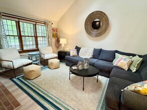 20 Golf View in Laconia, NH - Foto de edificio - Building Photo