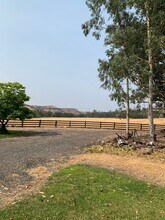 2871 Williams Rd in Oroville, CA - Building Photo - Building Photo