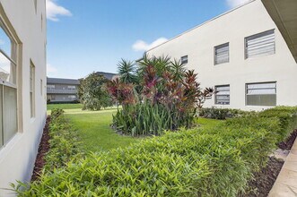 538 Normandy Ln in Delray Beach, FL - Building Photo - Building Photo