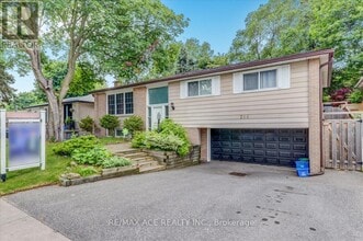 206 Mason Dr in Whitby, ON - Building Photo - Building Photo