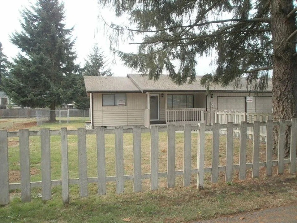 16506 16th Ave Ct E, Unit 16506 16th Ave Ct E in Parkland, WA - Building Photo