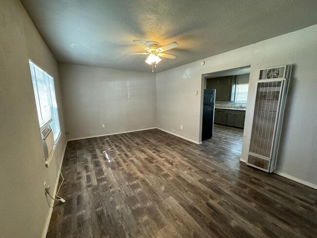 509 E Queens St in Lubbock, TX - Building Photo - Building Photo