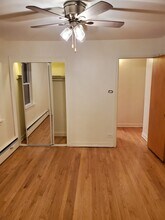 2650 W Gregory St, Unit 1W in Chicago, IL - Foto de edificio - Building Photo