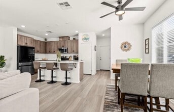 359 Sweet Pl in Fallbrook, CA - Building Photo - Building Photo
