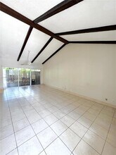 7205 W Sunrise Blvd in Plantation, FL - Building Photo - Building Photo