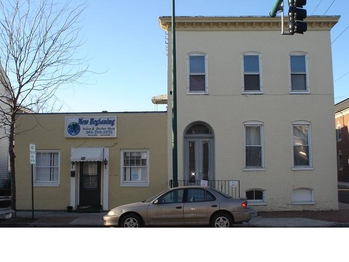 201-203 E Washington St in Hagerstown, MD - Foto de edificio
