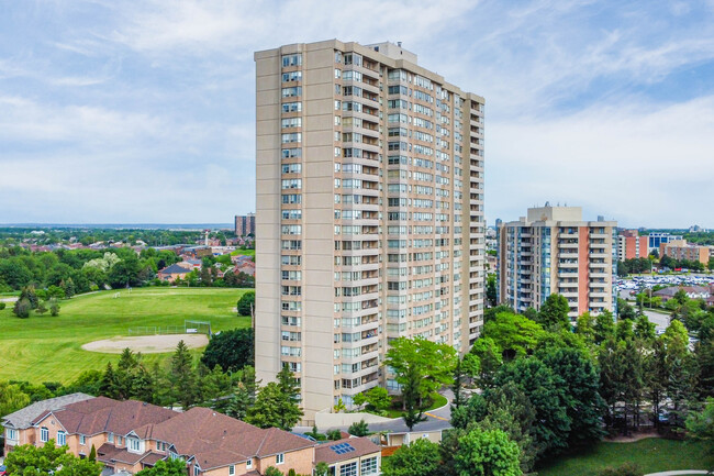 The Imperial in Brampton, ON - Building Photo - Building Photo