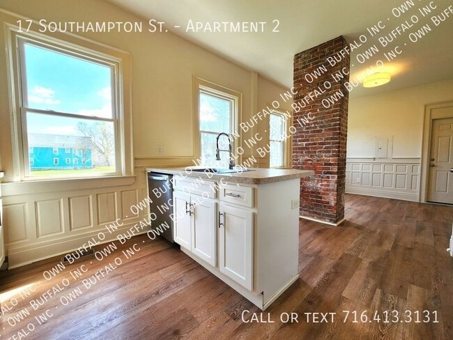 17 Southampton St in Buffalo, NY - Building Photo - Building Photo