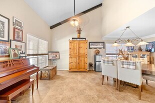 12211 Hart Crest in San Antonio, TX - Building Photo