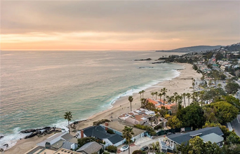 2 Camel Point Dr in Laguna Beach, CA - Building Photo - Building Photo