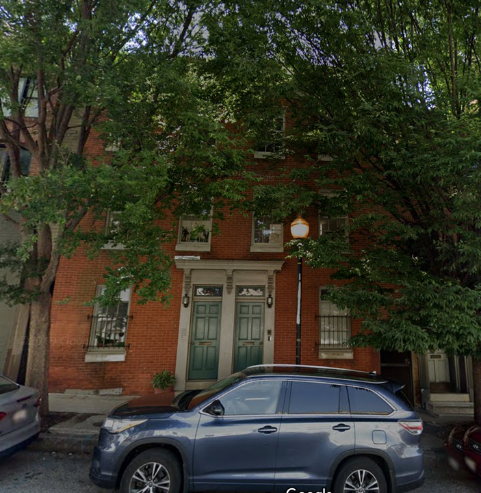 520 St Paul Pl in Baltimore, MD - Foto de edificio