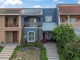 35 S 6th St in McAllen, TX - Building Photo