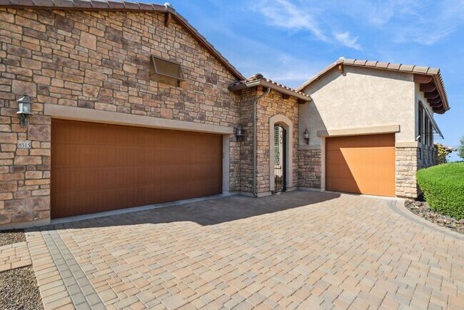 8515 E Lockwood St in Mesa, AZ - Building Photo - Building Photo