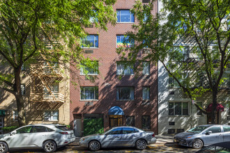 417 E 83rd St in New York, NY - Building Photo - Building Photo