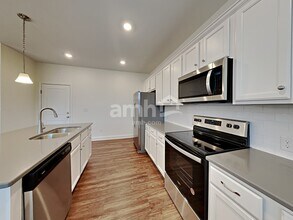 104 Larragan Dr in Mooresville, NC - Building Photo - Building Photo