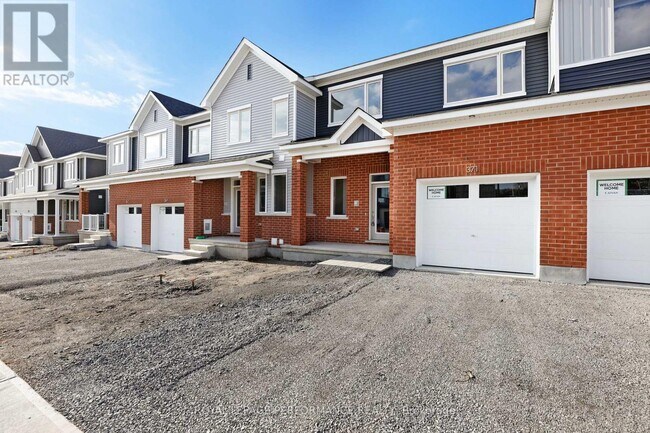 371 Falsetto St in Ottawa, ON - Building Photo - Building Photo