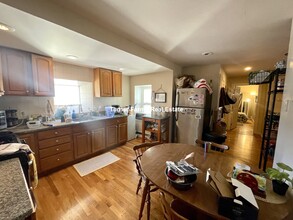 41 Sewall St, Unit 3 in Somerville, MA - Building Photo - Building Photo