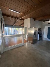 1040 E Meadow Ave in Pinole, CA - Building Photo - Building Photo