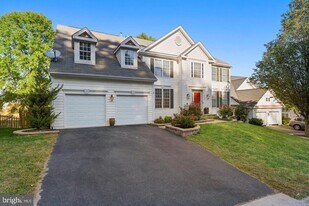 2798 Burrough Hill Ln in Woodbridge, VA - Building Photo